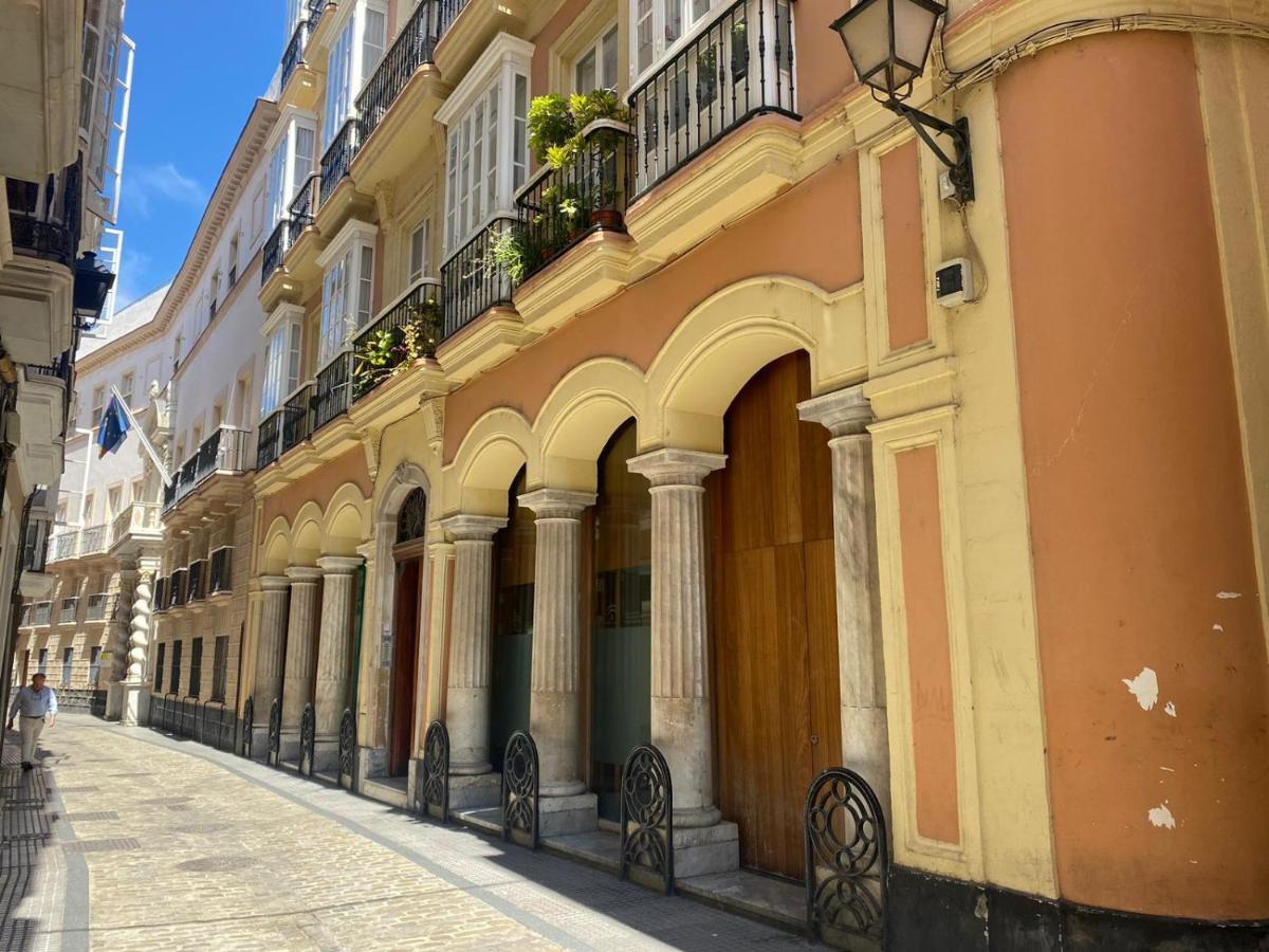 APARTAMENTO COLÓN 1451 - WIFI Gratis y Aire Acondicionado Cádis Exterior foto